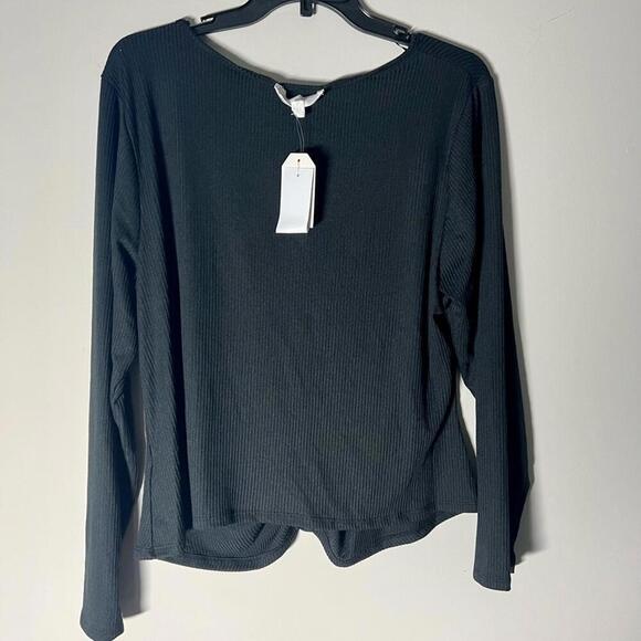 New Hippie Rose Trendy Plus Size Ruched Hook-and-Eye-Front Top 2X, shirt - Picture 7 of 8